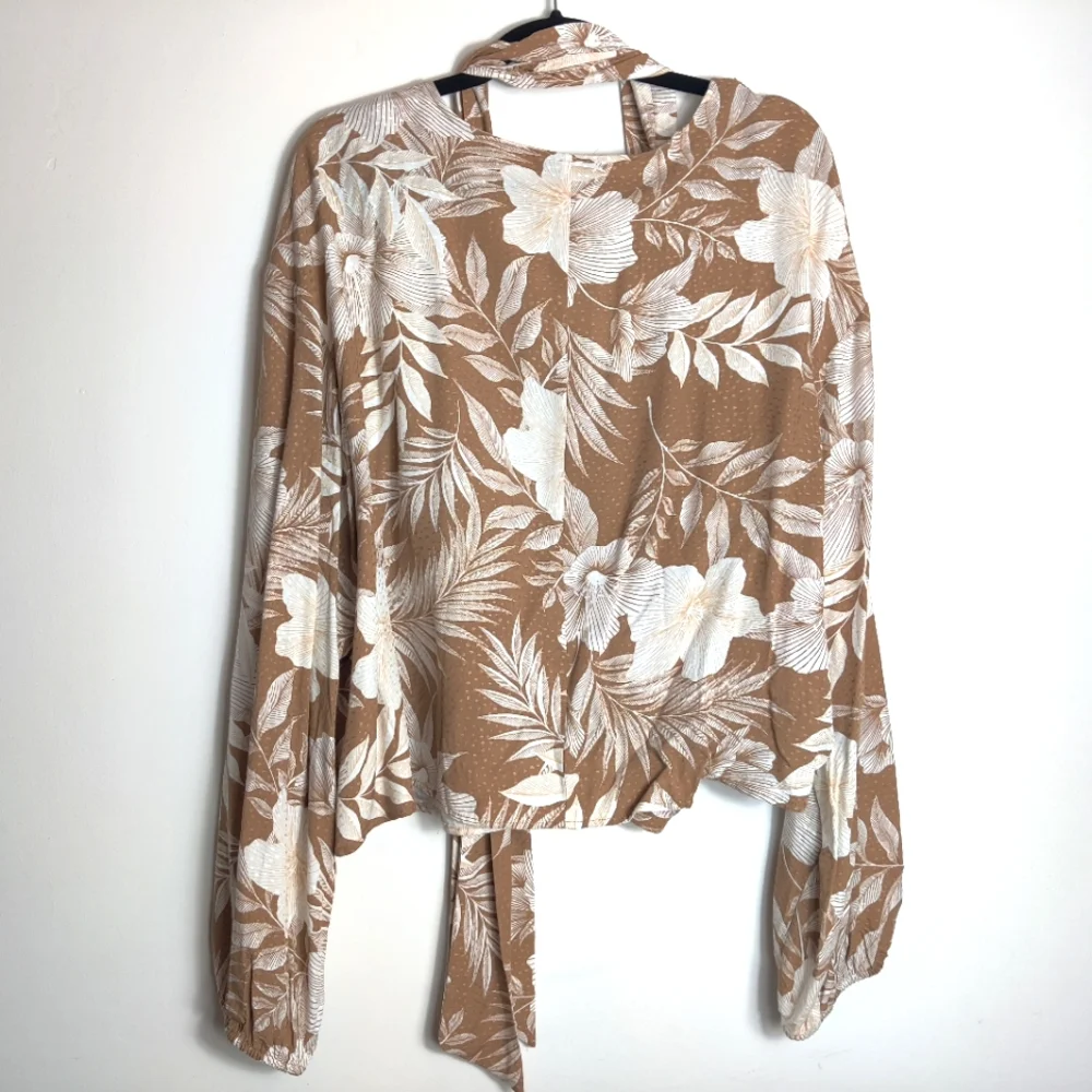 NEW LANE BRYANT Classic Crop Long-Sleeve Full-Wrap Top Blouse Size 24 - Picture 5 of 12